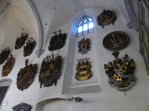 Wappenschilde in der Domkirche