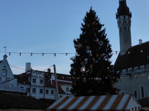 Weihnachtsmarkt vor dem Rathaus
