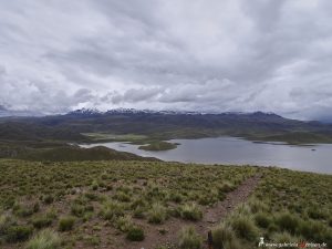 Peru, Blick über die Anden am Lagunas Lagunillas
