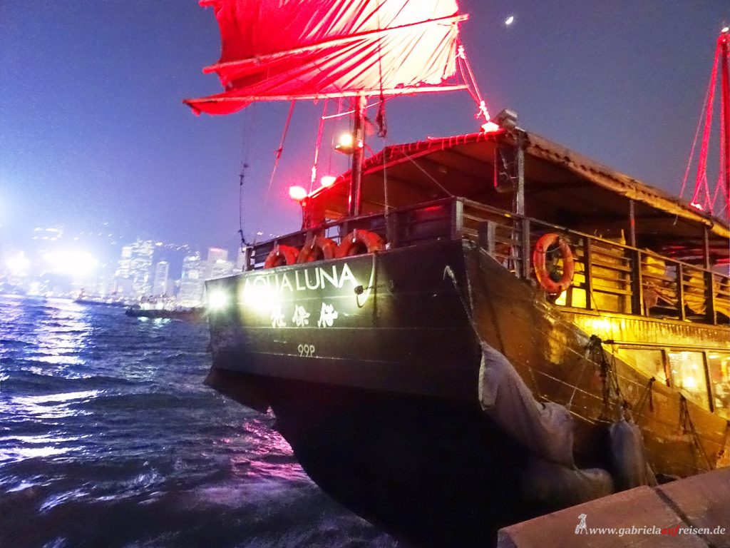 Schiffstour im Hafen von Hongkong