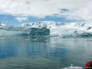 Antarctica, Cierva Cove with huge icebergs