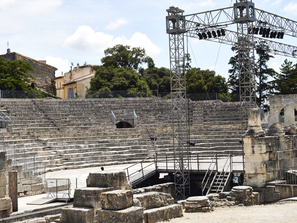 Sitzreihen-des-antiken-Theaters