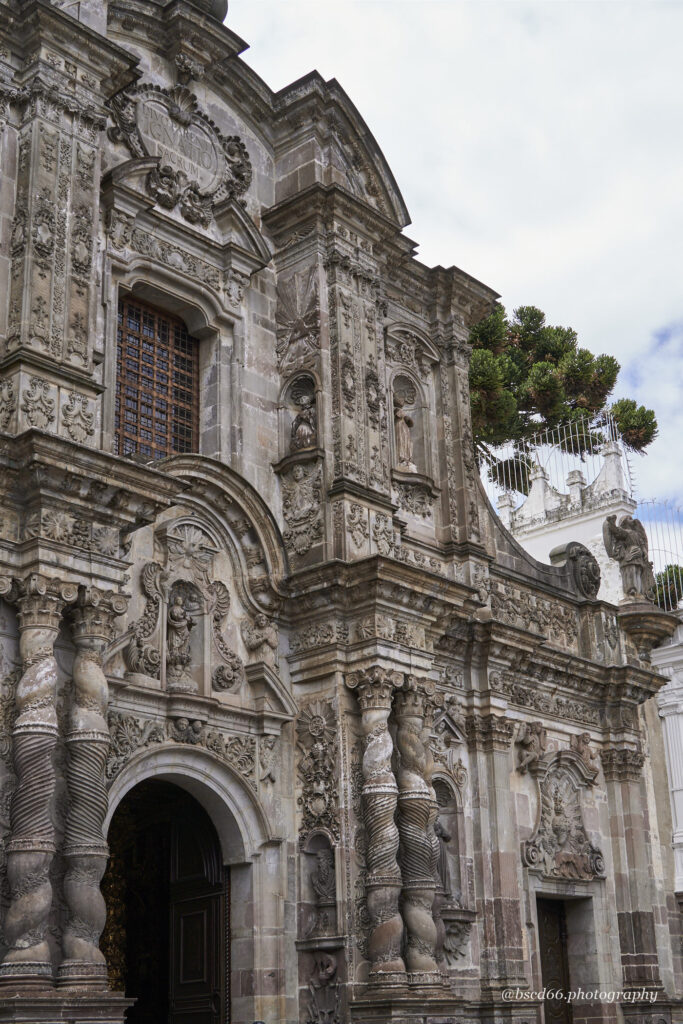alte-Kirche-in-Quito