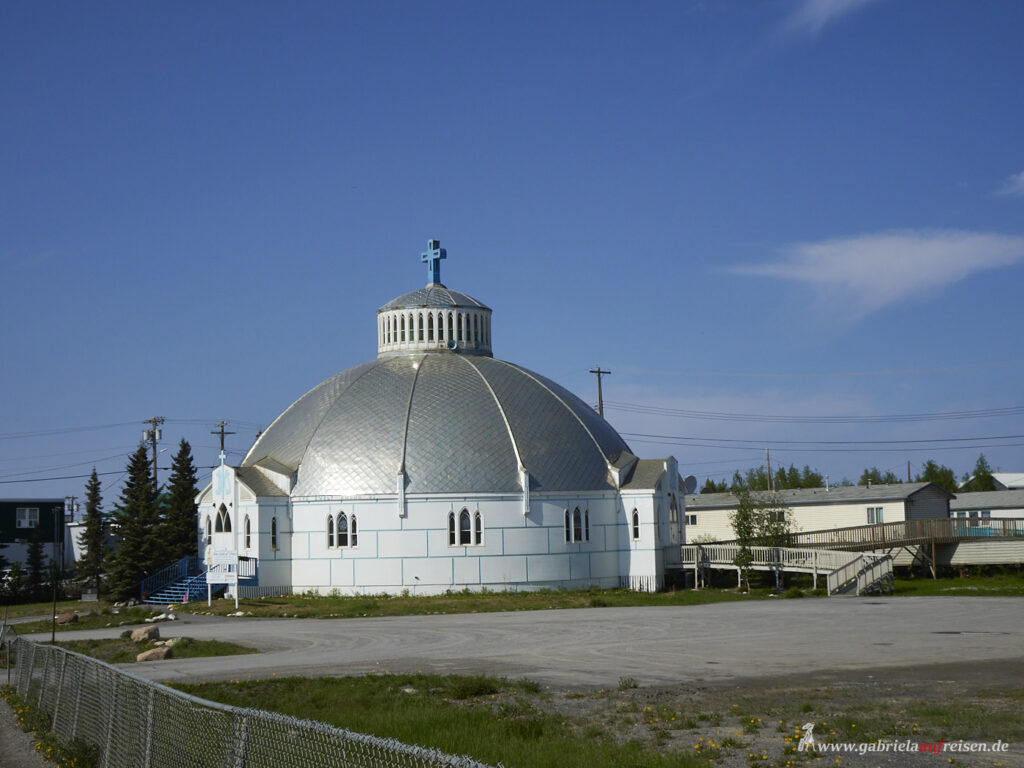 runde-Kirche-Inuvik
