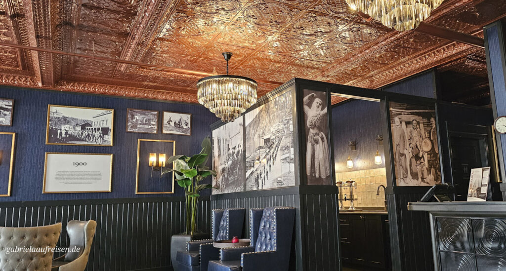 Yukon-Dawson-Hotelhalle