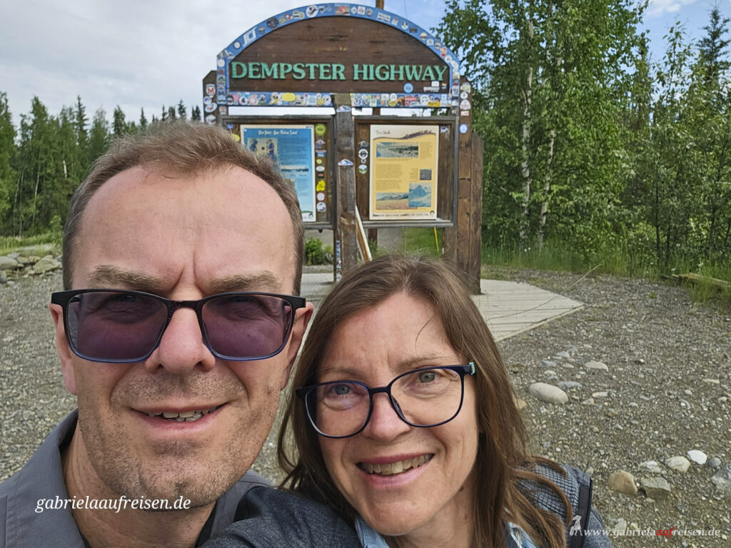 Yukon-Dempster-Highway-Schild