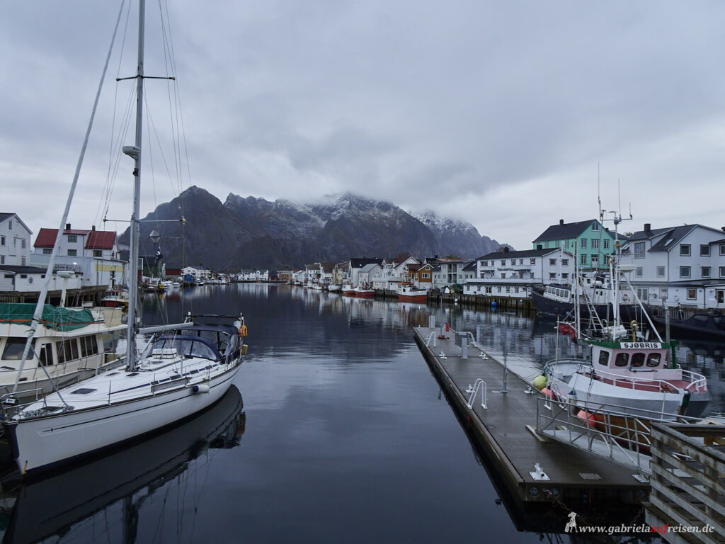 Hafenbecken-Henningsvaer-Lofoten