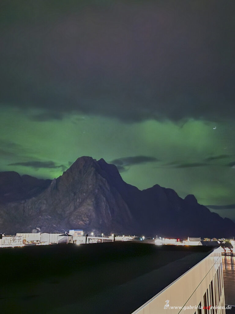 Aurora-Borealis-Lofoten