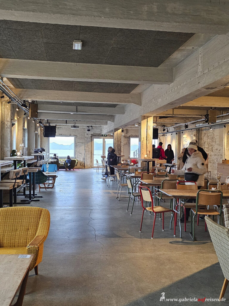 Restaurant-Trevarefabrikken-Lofoten